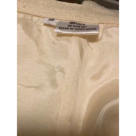 Vintage 1980s Pierre Cardin Boutique Cream Raw Silk Skirt Suit w/Peplum - Picture 3 of 6